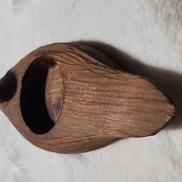 LAITY WOOD CARVERS LANCASTER,  PA WOODEN  CARVED  DUCK. - Picture 4 of 7